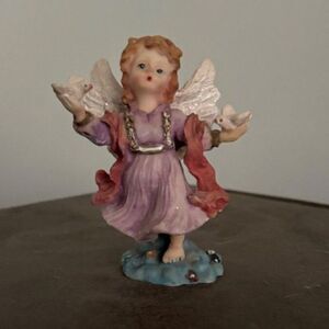 VINTAGE Ceramic Angel Girl by Young 4inch MINT CONDITION/NO FLAWS